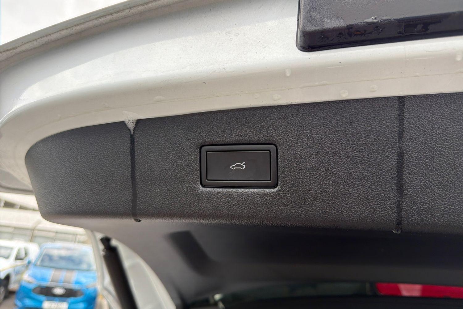 Ford Explorer Photo 28