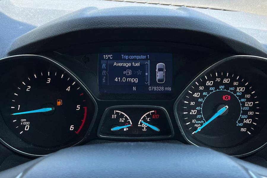 Ford Kuga Photo autoimg-a1ef95de5657662d92336e45ec88f00ccc88d987.jpg