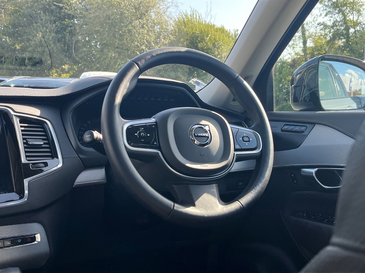 Volvo XC90 Photo 14