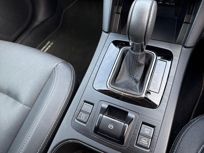 SUBARU Outback Photo 34