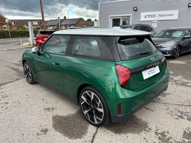 MINI Electric Cooper Photo 23