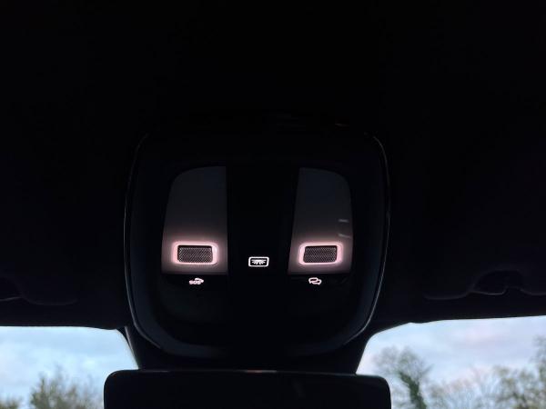 Volvo XC40 Photo autoimg-a1f74f8329ae328235602c9bc82e7caaeaaf2256.jpg