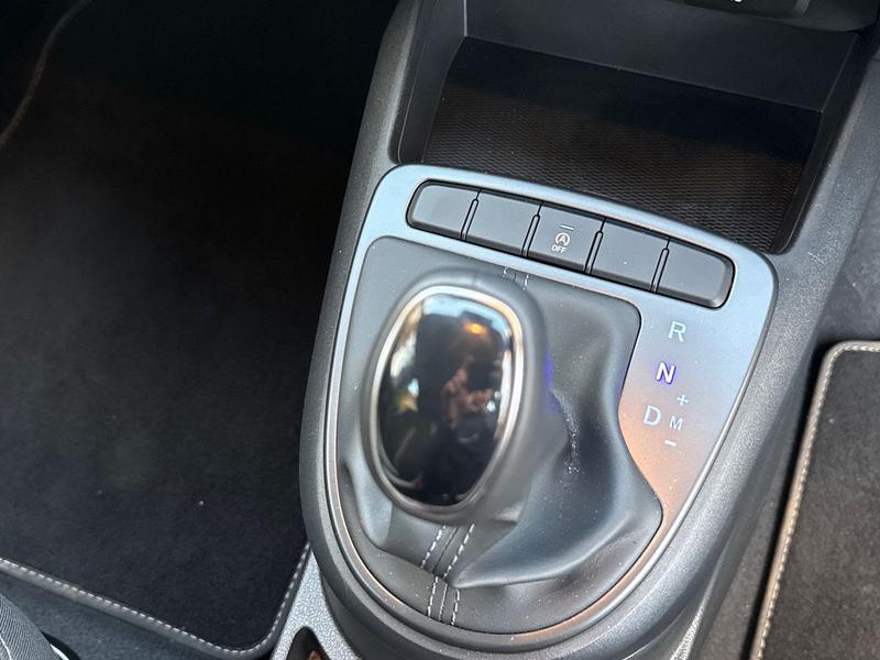 Used Hyundai i10 DV74NXL 41