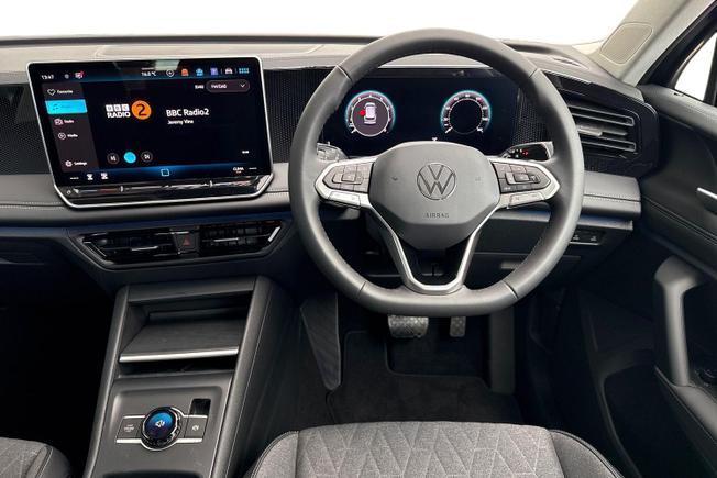 VOLKSWAGEN Tiguan Photo 11