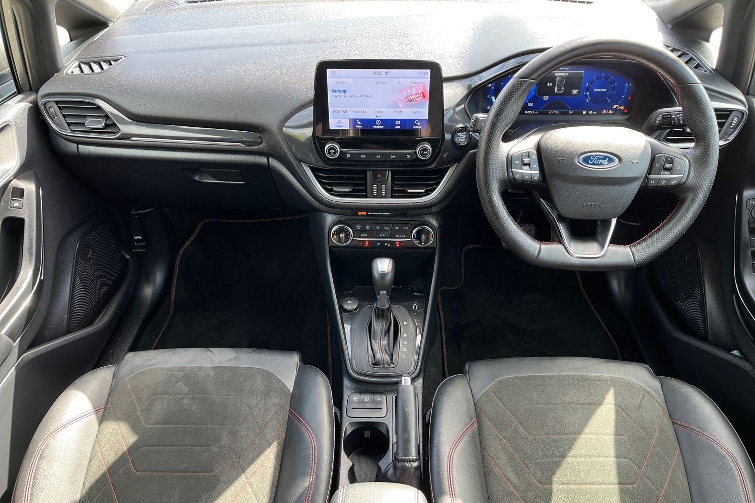 Ford FIESTA Photo 9