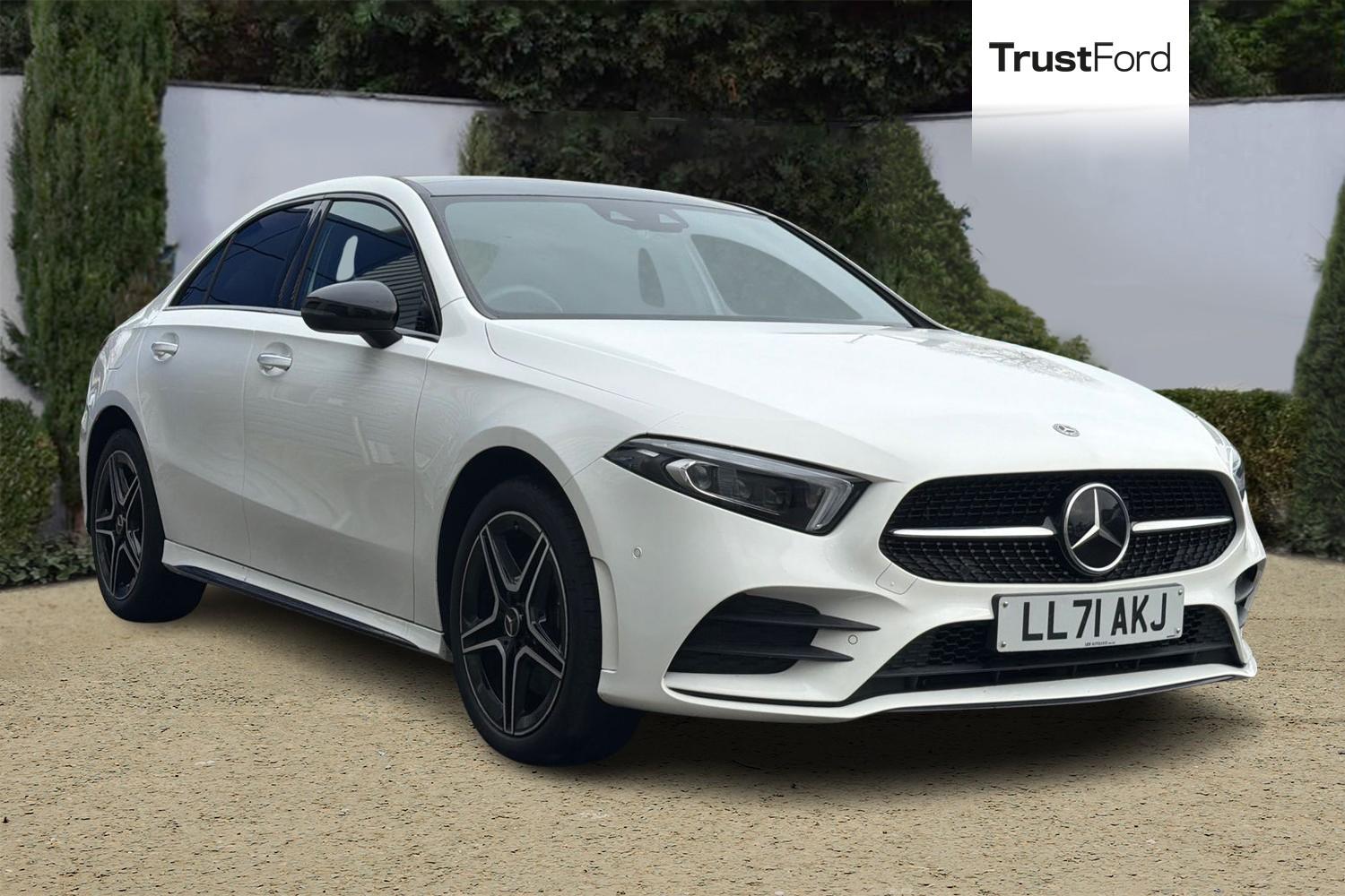 Mercedes-Benz A CLASS Photo 0