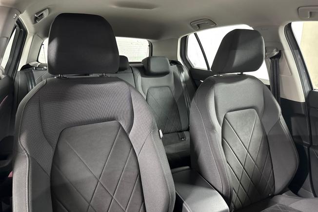 VOLKSWAGEN Golf Photo 25