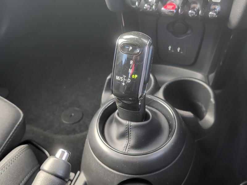 Used MINI Hatch YY68WFF 38