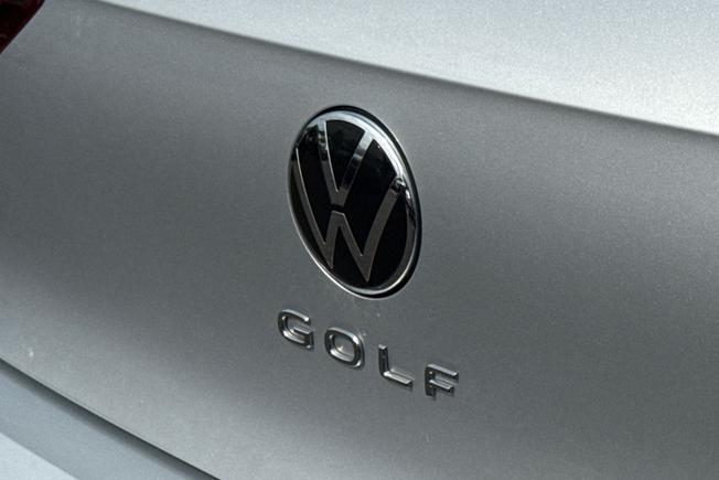 VOLKSWAGEN Golf Photo 41