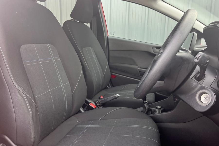 Ford FIESTA Photo autoimg-a20fa64cca0fa523cd01f2776c133035d0d091e6.jpg
