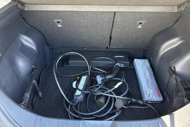 NISSAN Leaf Photo 12