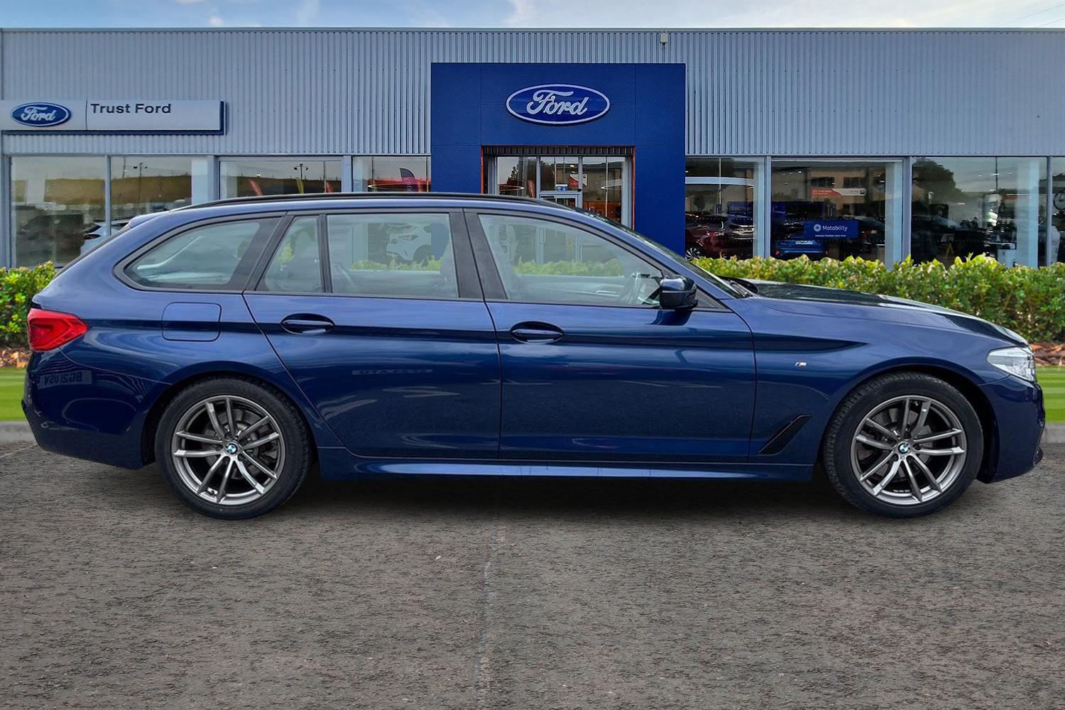 BMW 5 Series Photo 2