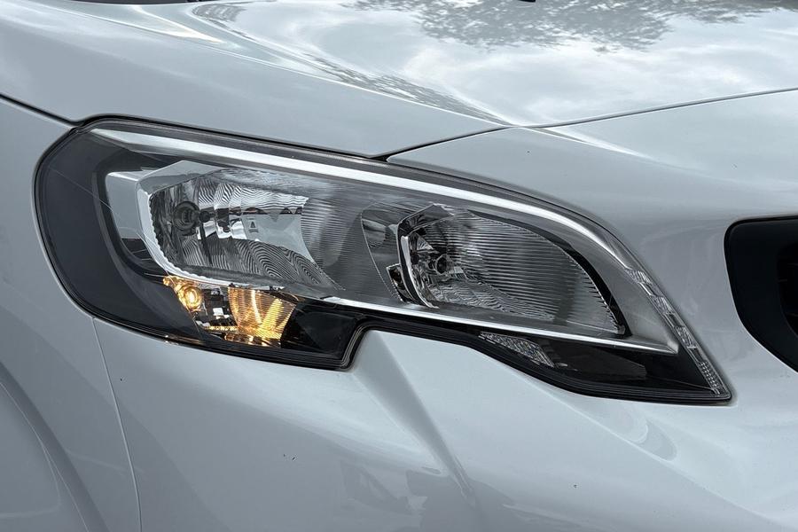 Peugeot EXPERT Photo autoimg-a21344e08c0c53d7fe09d8c953708270bbba1f8e.jpg