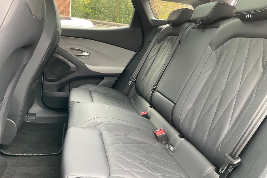 Ford Explorer Photo autoimg-a213ae25646d494ad1b1d557c4acb3c83c093098.jpg