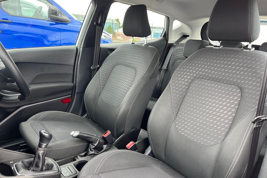 Ford FIESTA Photo autoimg-a216bf1e0ca940777efeab8bff37b8fb3dc0420e.jpg
