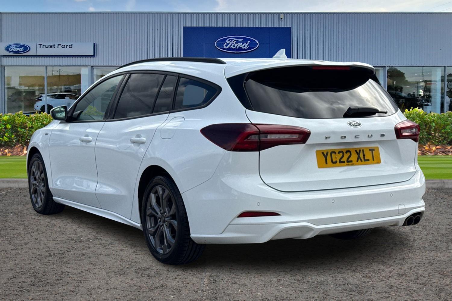 Ford FOCUS Photo 1