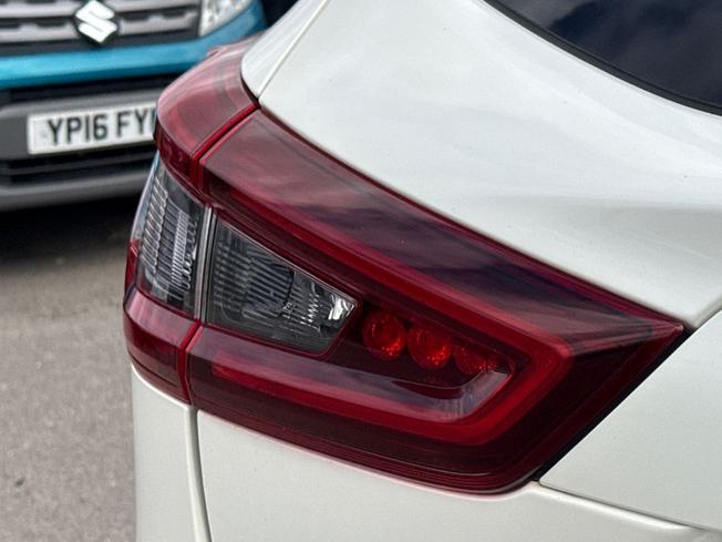 NISSAN Qashqai Photo 23