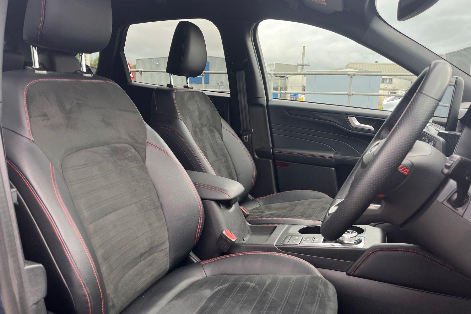 Ford KUGA Photo 16