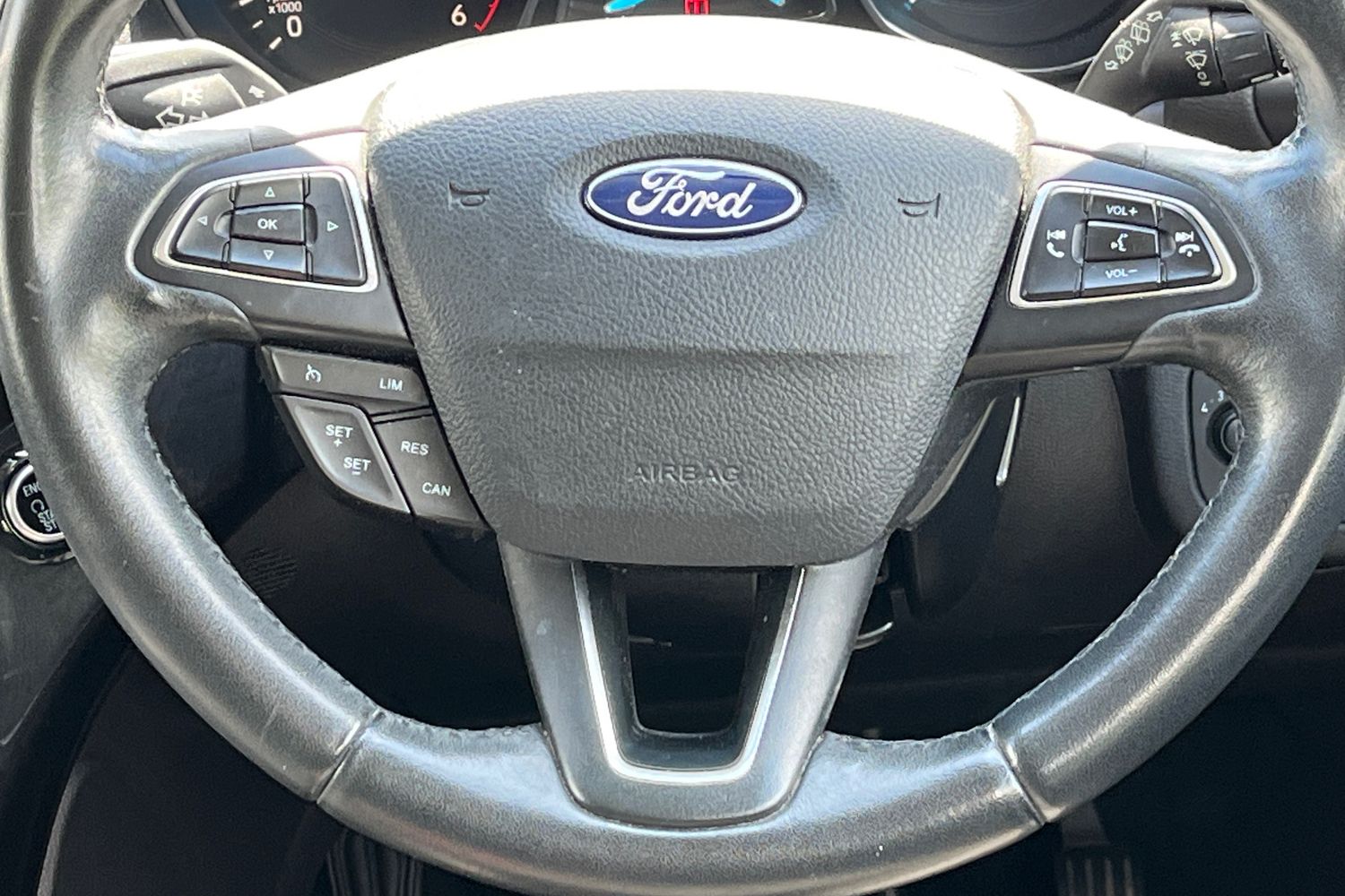 Ford KUGA Photo 11