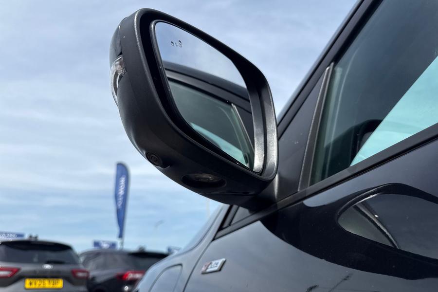 Ford Kuga Photo autoimg-a21db63b85cfca6237bcd111f9bb44e667777238.jpg