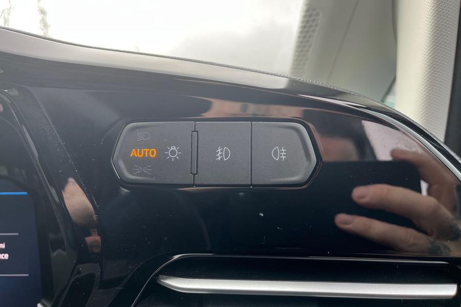 Ford Grand Tourneo Connect Photo autoimg-a21f784dbf1666c4ebd3a4d754eb6fbbd5c03d38.jpg