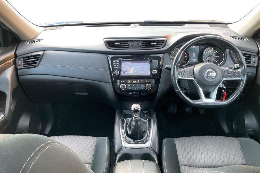 Nissan X-TRAIL Photo autoimg-a220692059db9b3d5165ae9ef76cac67e4cf99c1.jpg