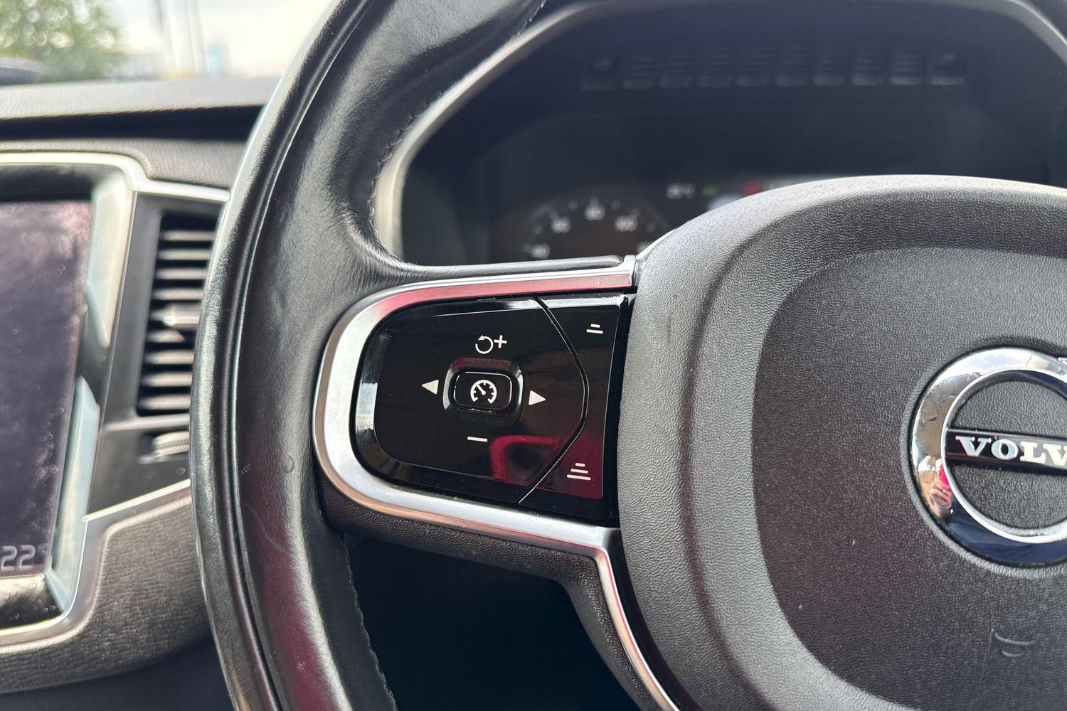 Volvo XC90 Photo 25
