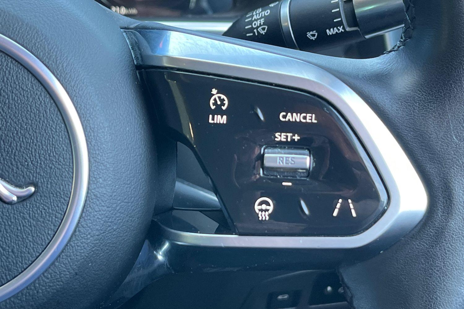 Jaguar I-PACE Photo 38