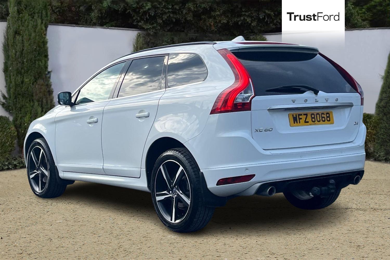 Volvo XC60 Photo 1