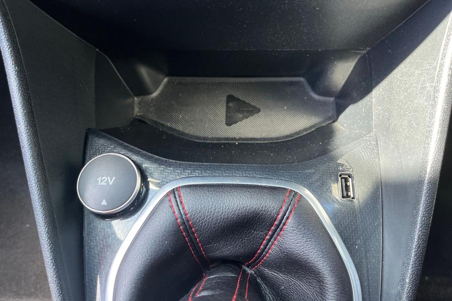 Ford FIESTA Photo autoimg-a22bc370ca0aa04970b32ddbdd13fd88f7ebba25.jpg