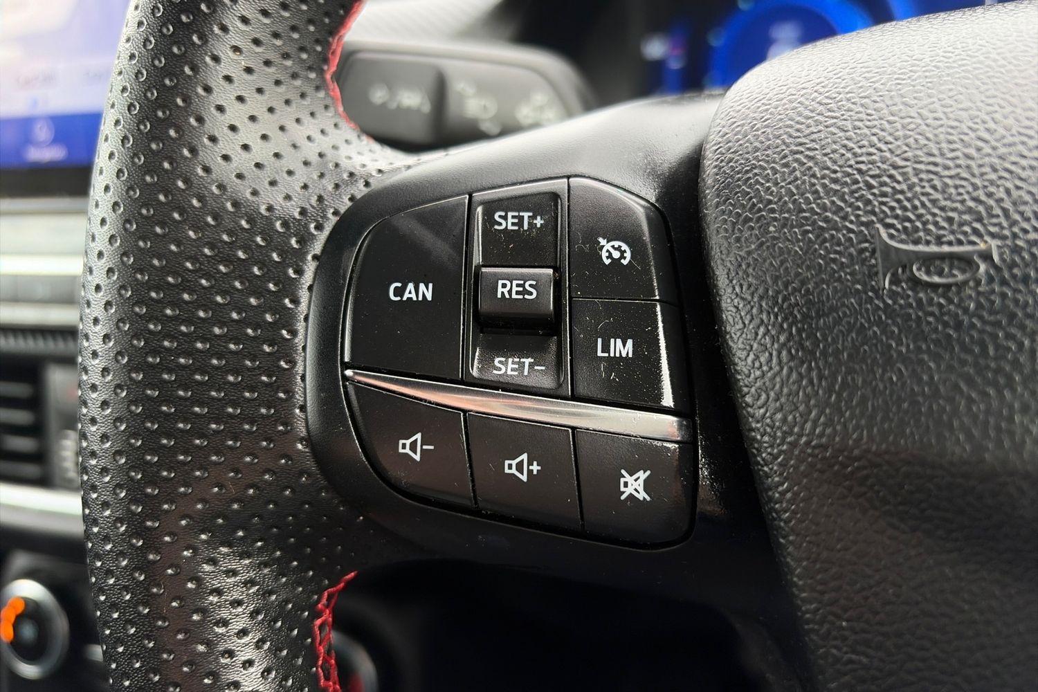 Ford Puma Photo 31