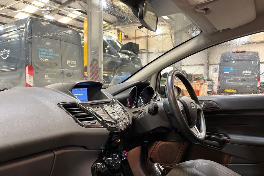 Ford FIESTA Photo autoimg-a22ccd93051ba78d3115045612395a911847a2d8.jpg
