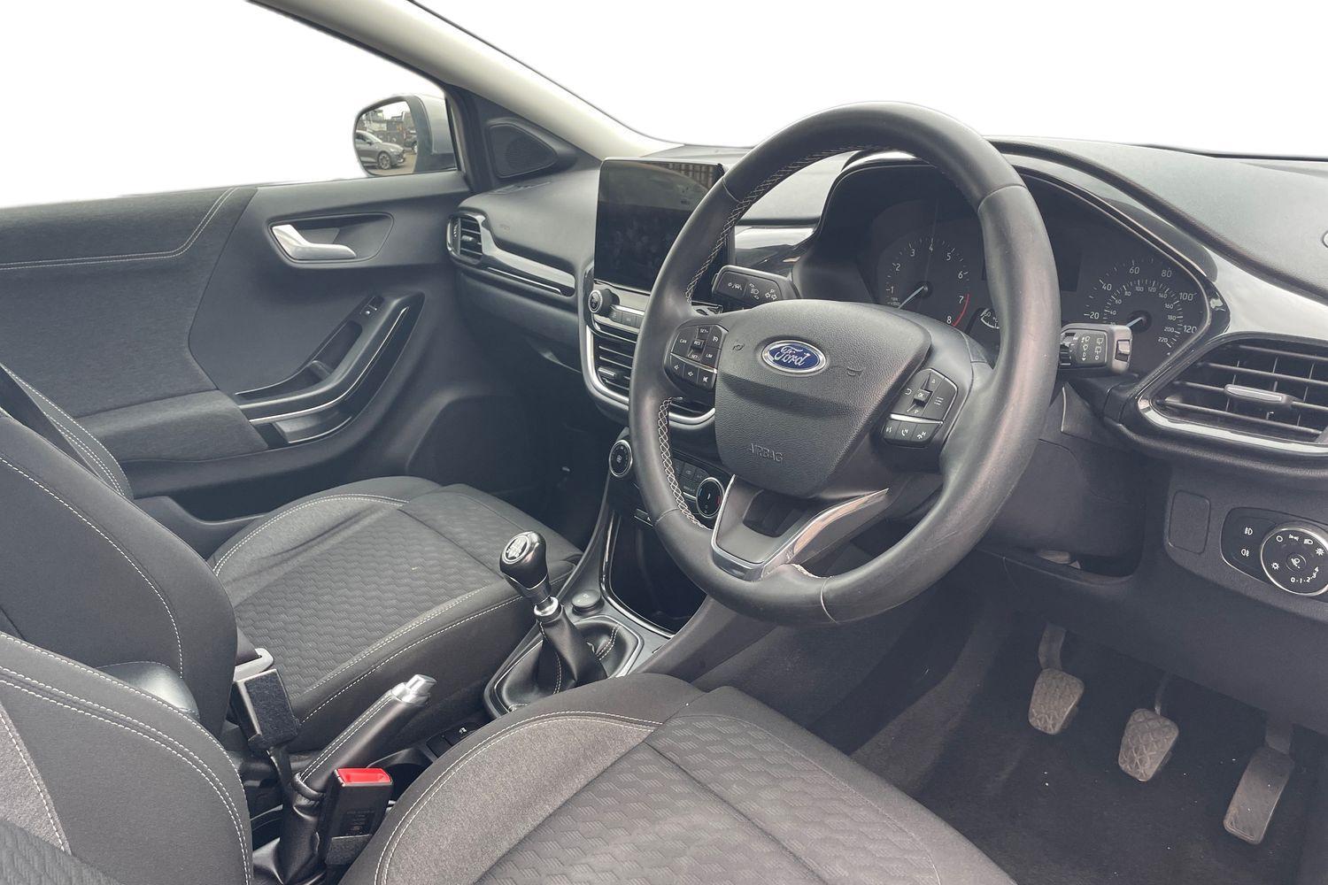 Ford PUMA Photo 8