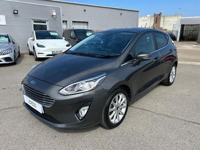 FORD Fiesta Photo 22