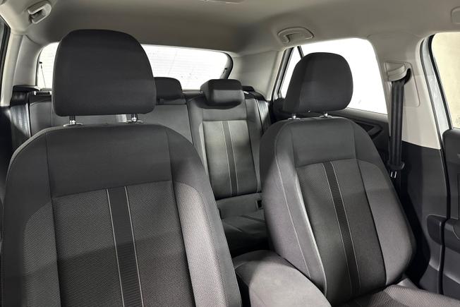 VOLKSWAGEN T-Roc Photo 25