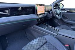 VOLKSWAGEN Passat Photo 2