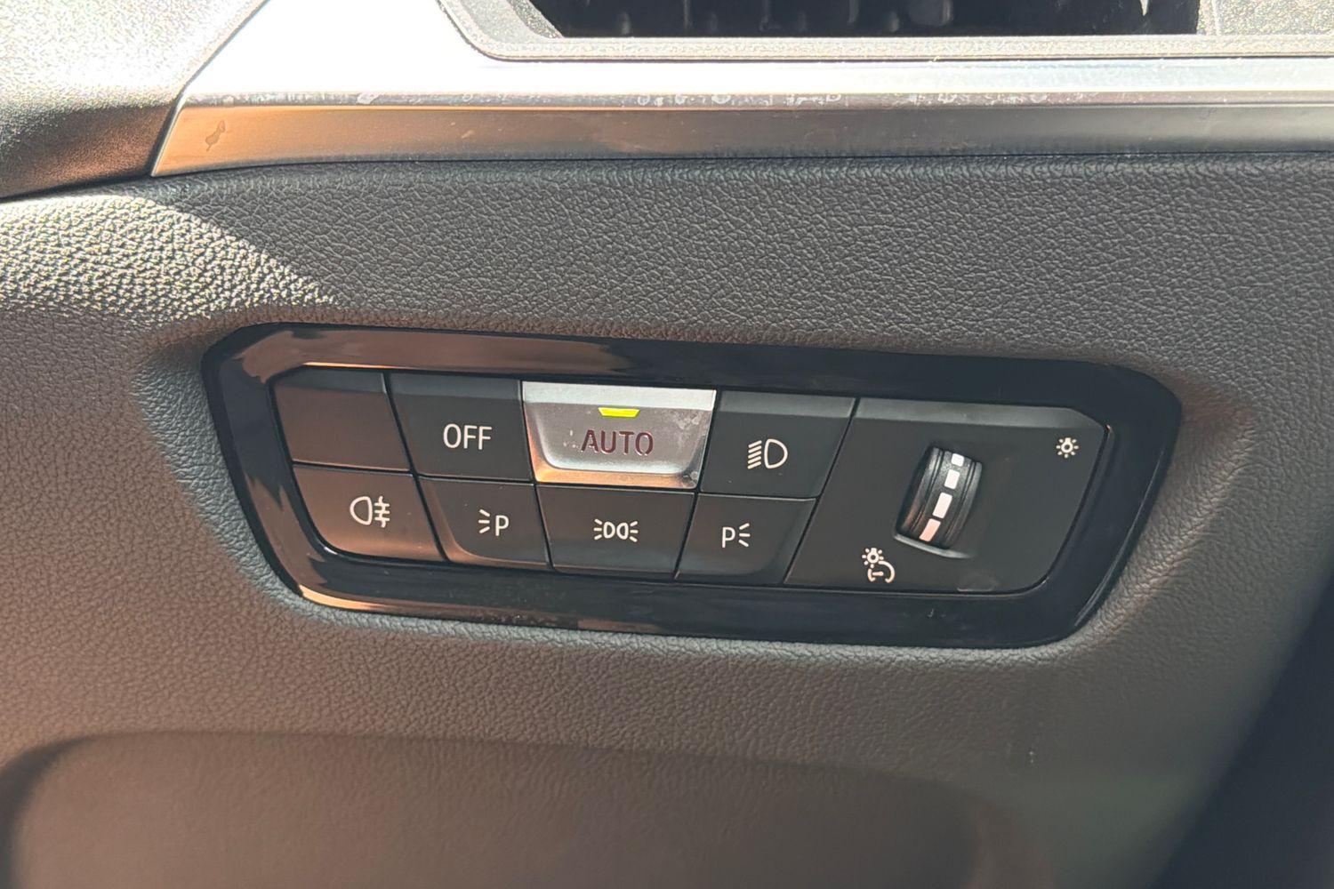 BMW 2 SERIES Photo 23
