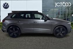 VOLKSWAGEN Touareg Photo 4