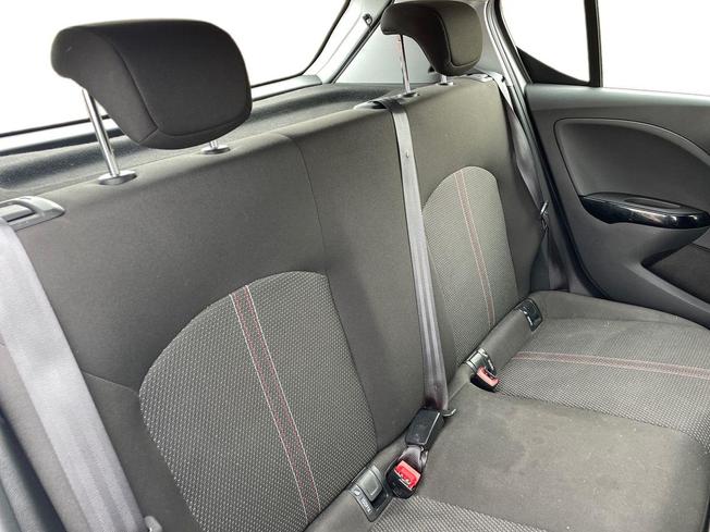 VAUXHALL Corsa Photo 9
