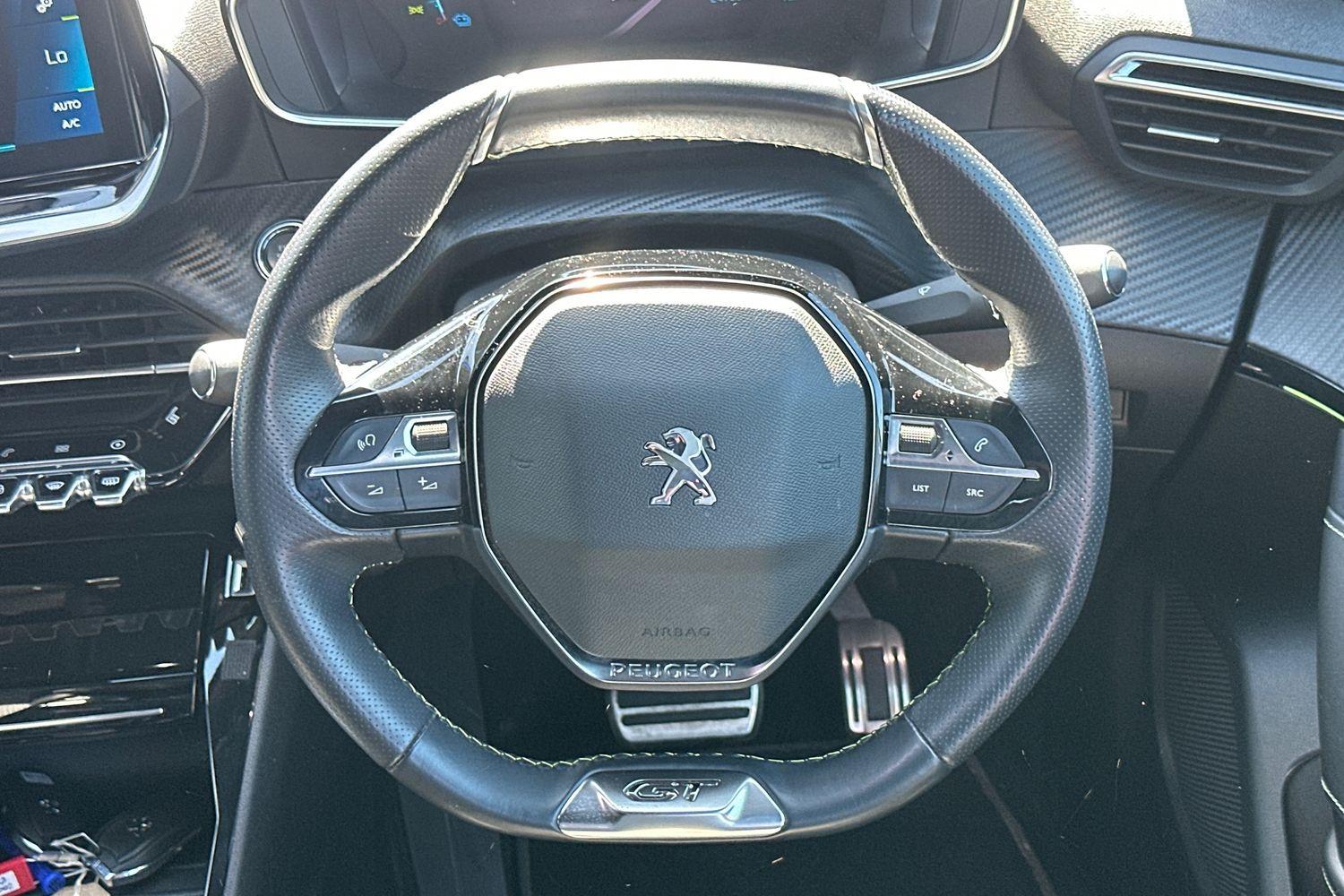 Peugeot 2008 Photo 11