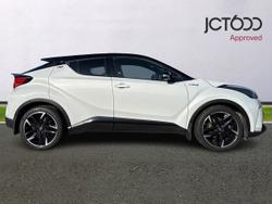 TOYOTA C-Hr Photo 4