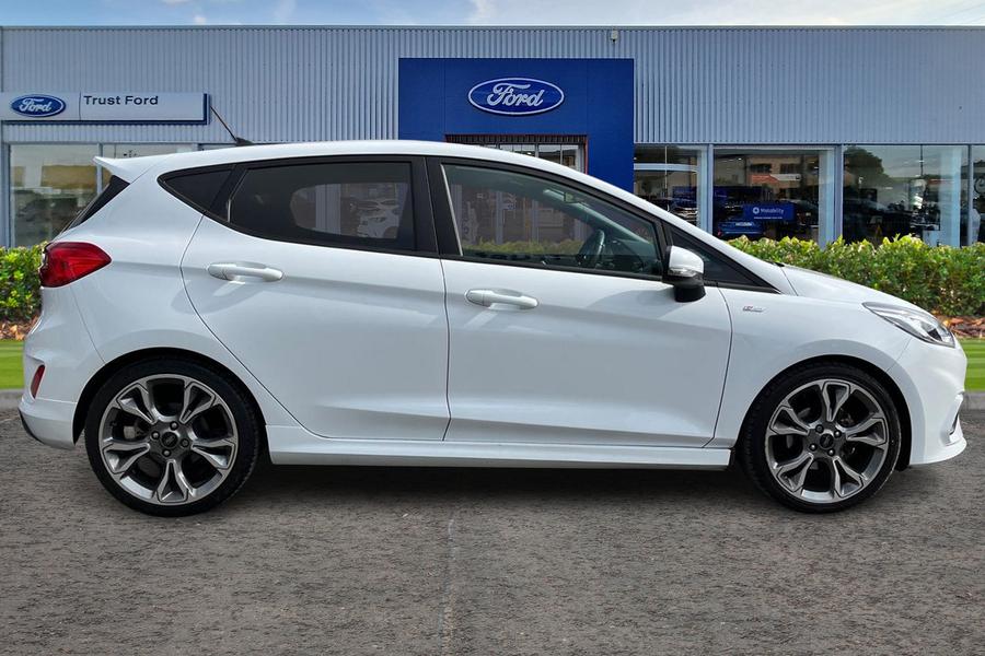Ford FIESTA Photo autoimg-a243af97f220fe5c7bddbe5da70e06d7bb5eeafd.jpg