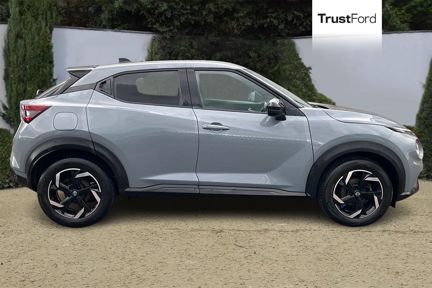 Nissan JUKE Photo 2