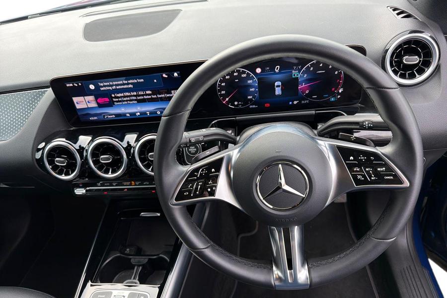 Mercedes-Benz GLA Photo autoimg-a246c9abbc96d62e46c80831760523570e9f0361.jpg