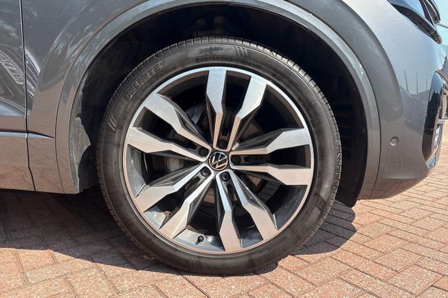 Volkswagen Touareg Photo 5