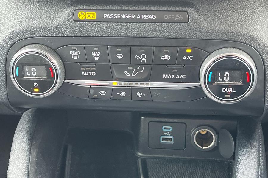 Ford KUGA Photo autoimg-a24aed083b327595aa0ec16e3e9f07e8868a1087.jpg