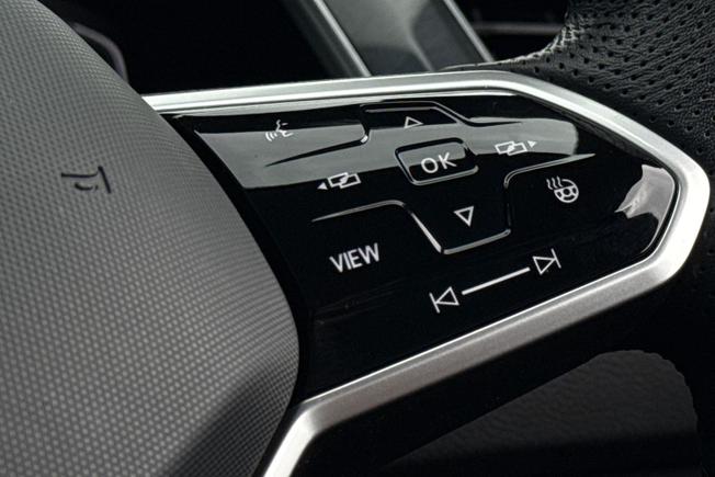 VOLKSWAGEN Tiguan Photo 17