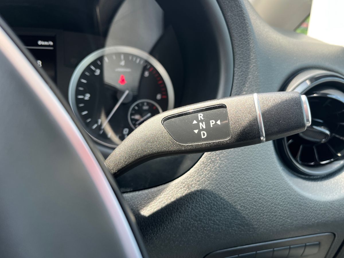 Mercedes-Benz Vito Photo 13