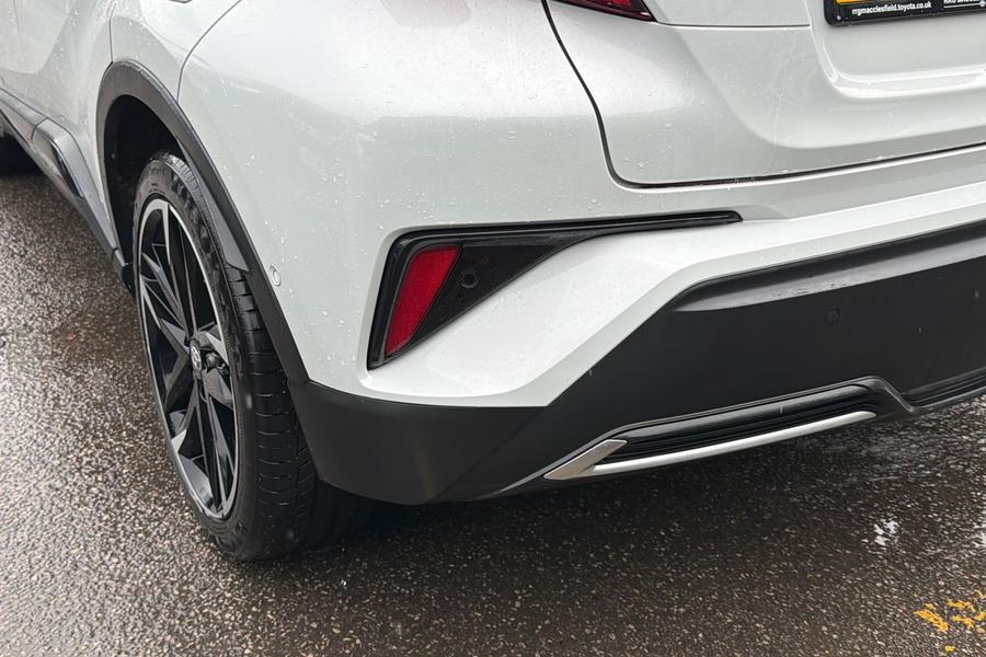 Toyota C-HR Photo autoimg-a250f7f4d1941ffc5ac2a26aff5e21c2408061a0.jpg