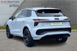 AUDI Q3 Photo 3